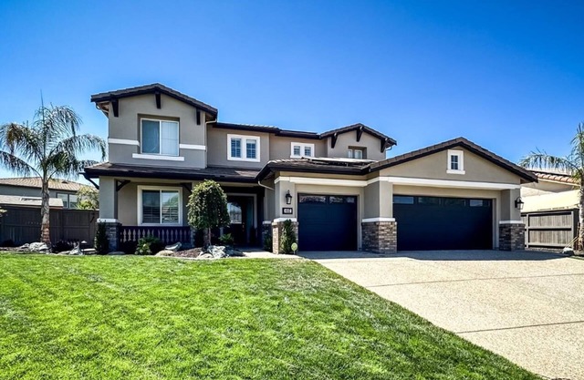 Luxury Getaway with Heated Pool and Hot Tub