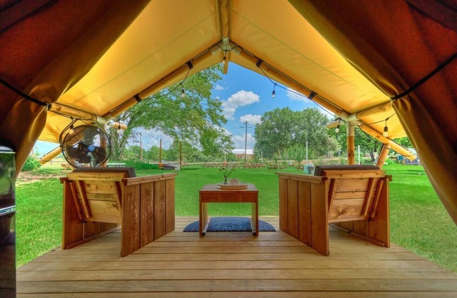 Luxury Glamping on a Honey Farm!