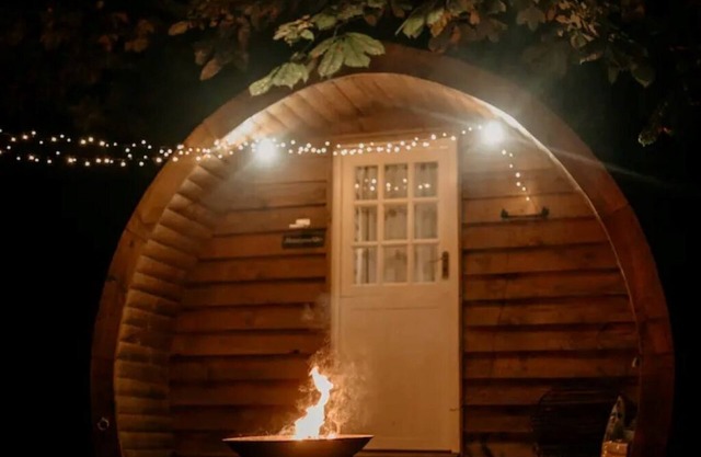 Luxury Glamping Pod - Honeysuckle