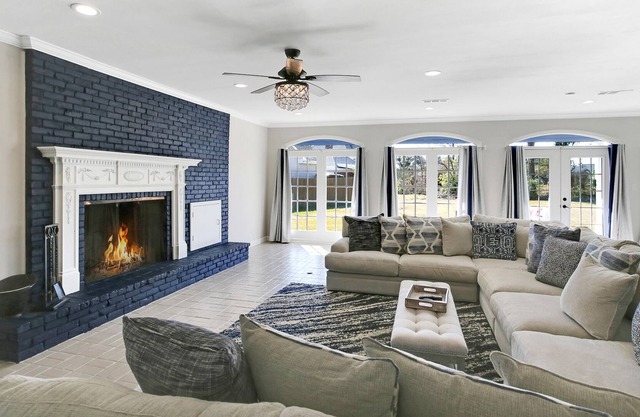 Luxury Golf Course Home on Cul de Sac near Casinos