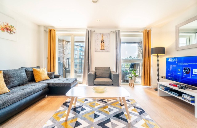 Luxury Greenwich Apartment 5mins from Cutty Sark Greenwich Maritime-PS4 provided