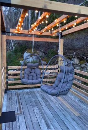 Luxury Halifax Waterfront Paradise -Pool, Hot Tub, Private Wharf, Boathouse, Backyard Oasis, Lookout