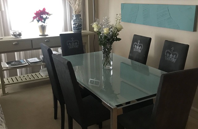 Luxury Harbourside Apartment