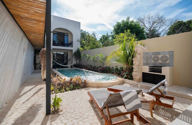Luxury Heaven in Merida: Poolside Bliss in La Ermita