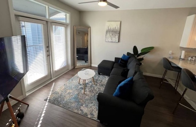 Luxury Highrise Near Lake Conroe
