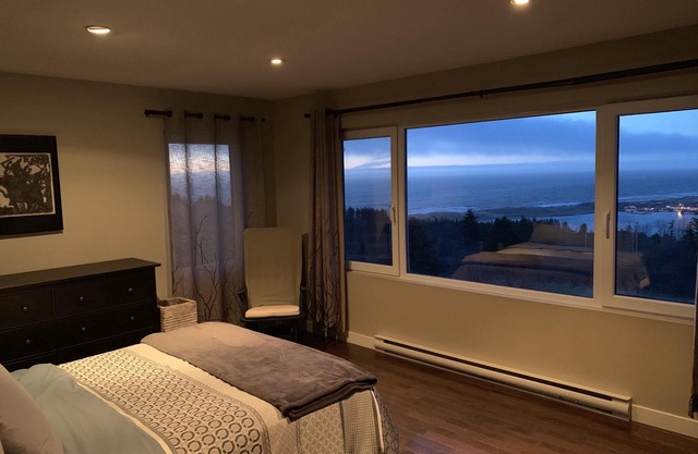 Luxus Hillside Home mit Blick auf Cabot Links