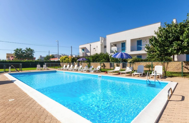 Luxuriöses Ferienhaus mit Pool in Torre Lapillo Nr. 4684