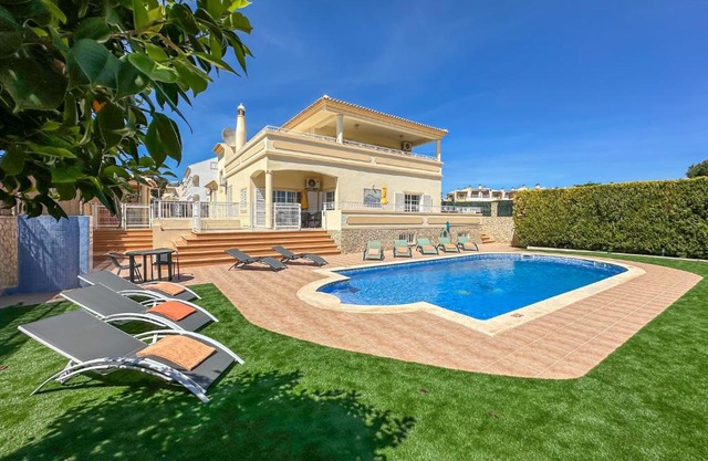 Luxury Holiday Villa Pescadinha near Beach, Albufeira