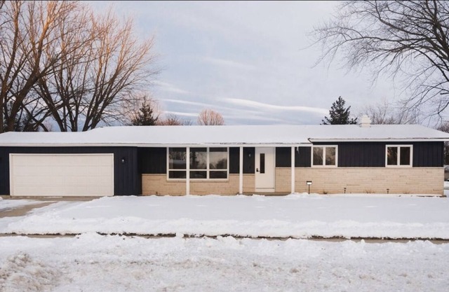 Luxury Home 3BD 2.5 Bath