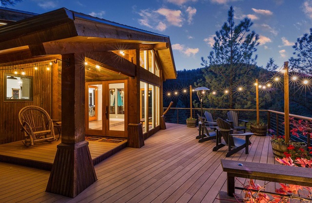 Luxury Home - 8 Acres - 7 Min to DGO - Pool Table/Fire Pit/Amazing Views