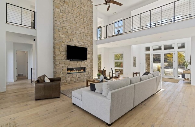 Luxury Home close to Snowbasin!
