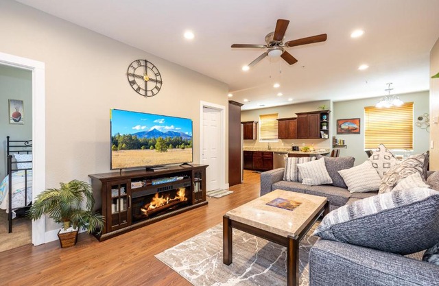 Luxury Home Downtown NAU Route 66 Snowbowl