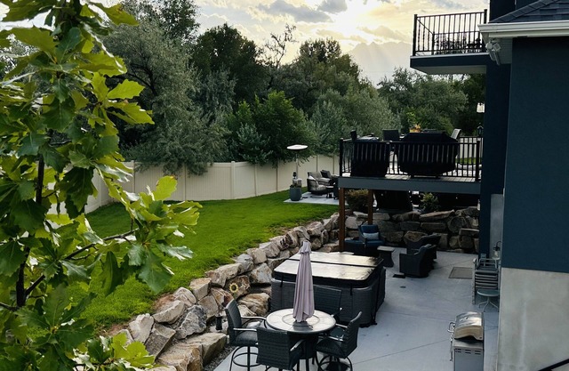 Luxury Home in Center of Salt Lake Valley - Minutes from Canyons and recreation