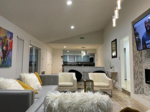 Luxury Home-Minutes from DFW & Dallas Love field