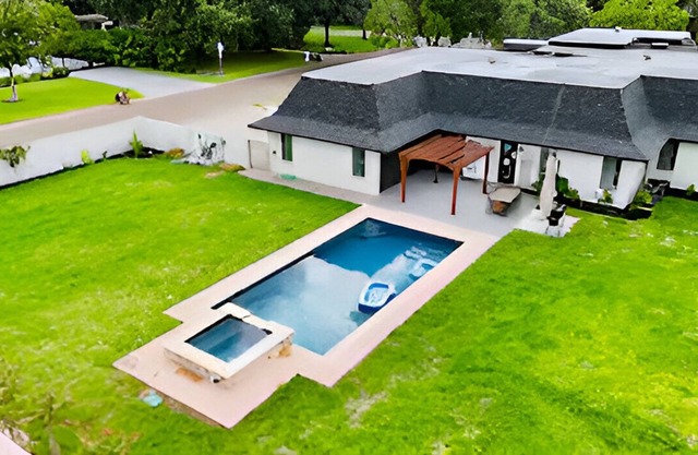 Luxury Home, Sparkling Pool Jacuzzi, Sauna & More