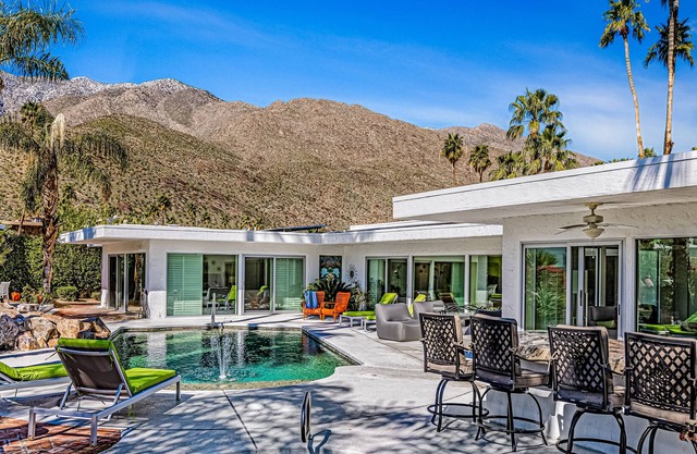 Luxury home with golf/mountain views, pool, spa, outdoor kitchen, +30 nights