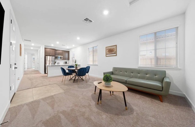 Luxury home with games room & more