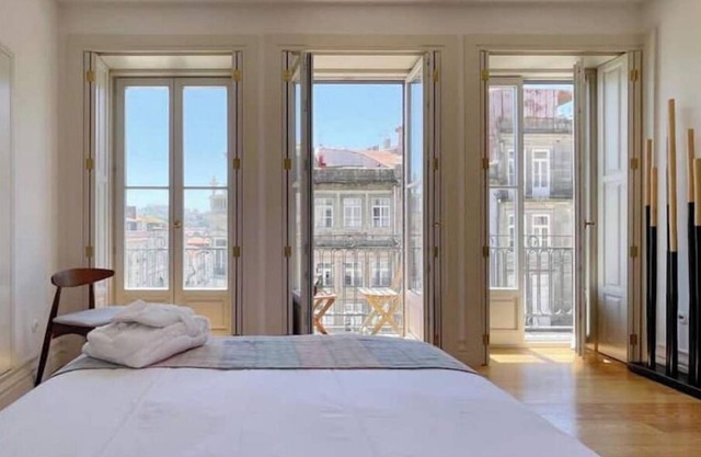 Luxury home with Incredible views and superb location