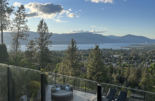 Luxury home with stunning views for a dream vacation