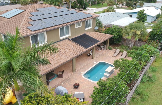 Luxushaus mit privatem Pool, zahlreichen Annehmlichkeiten und nur wenige Minuten vom Strand entfernt!