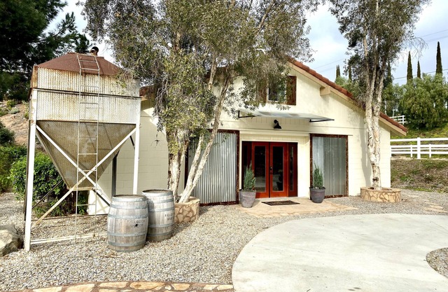 Luxury Horse Barndominium Country Getaway
