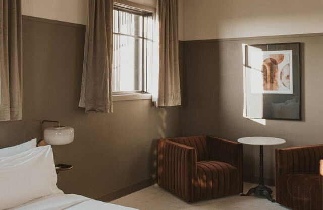 Luxury Hot Tub Suite in Downtown Berlin 305