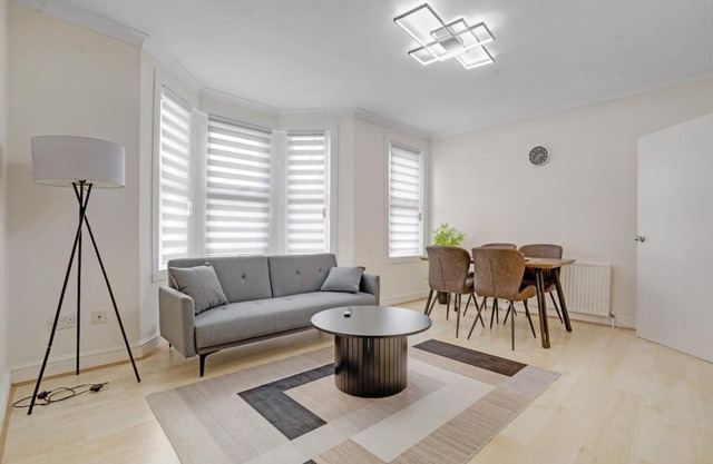 Luxury House London near Subway Station N15