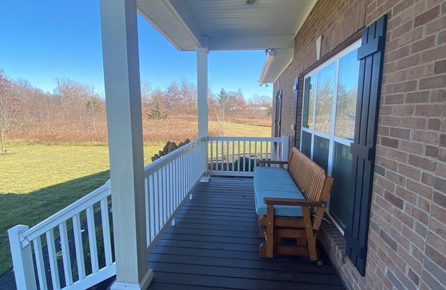 Luxury in the Country! Sleeps 8 with patio, nature preserve, & water views!