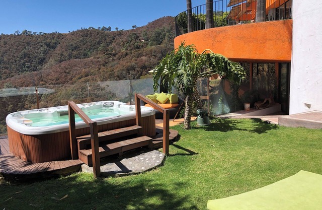 LUJO EN LA MONTAÑA. Ideal para descansar con Familia y Amigos.
