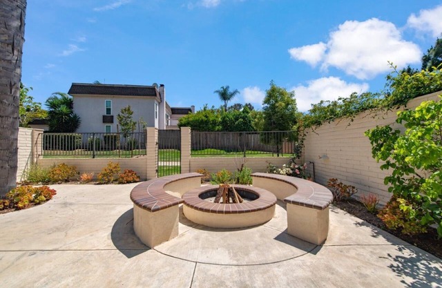 Luxury Irvine Villa at University Park