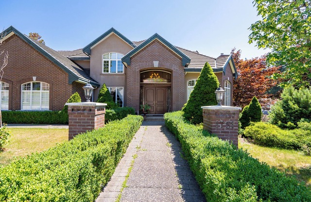 Luxury Italian-Style House – Private Room with Separate Entrance/1 bath/1 dining