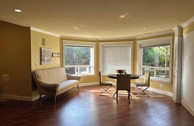 Luxury Italian-style House-Whole 850 sf Ground Floor-1 bed/1 bath/1 dining