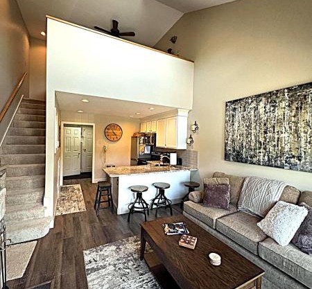 Luxury Jiminy Ski On Off Village Ctr Condo Sleeps4