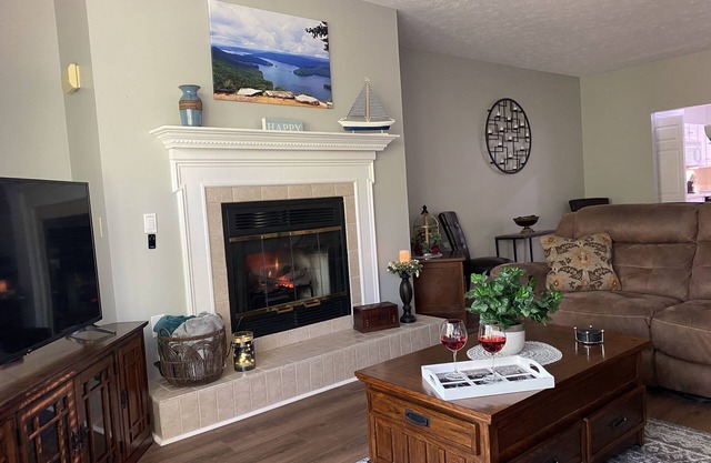 Luxus Keowee Key Condo