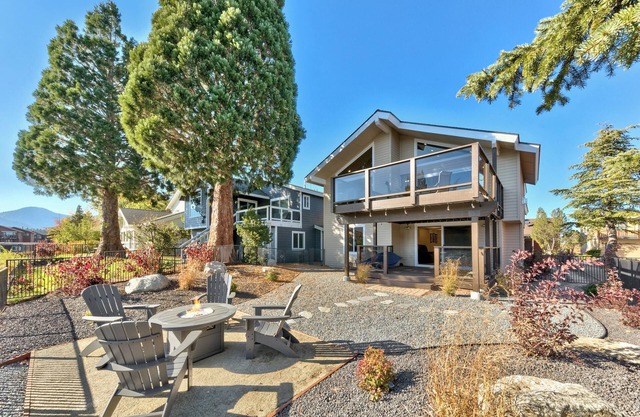 Luxury Keys Living: 3BR, Pool, Boat Dock, & BBQ