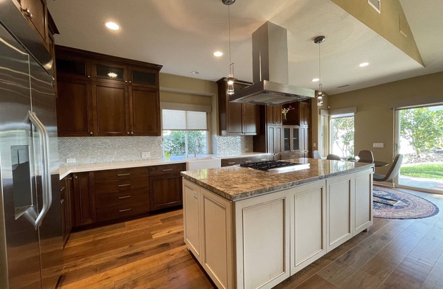 New Listing! Luxury Lake/Canyon View / Sunset view Home.
