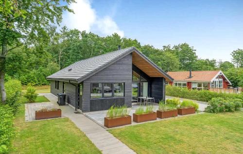 Luxury Lake House With Activities For All