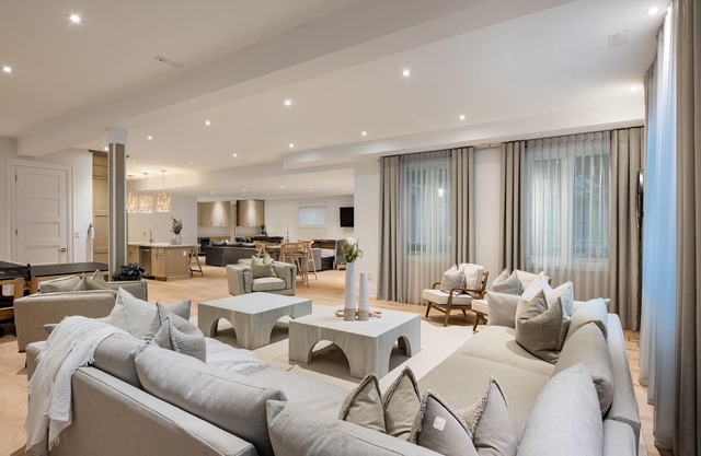 Luxury Lake Simcoe Waterfront Estate