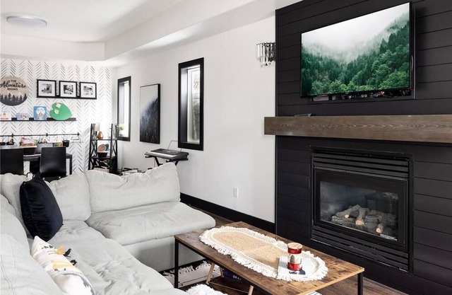 Luxury Lake view, minutes from the Kalamalka beach