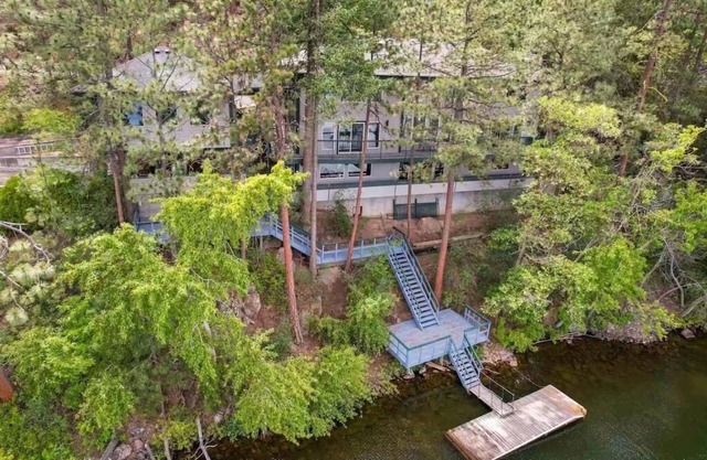 Luxury Lakefront Retreat at Liberty Lake