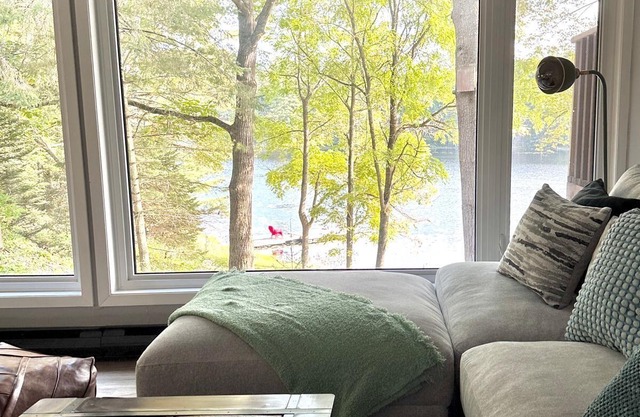 Luxury lakeside retreat available all year round!