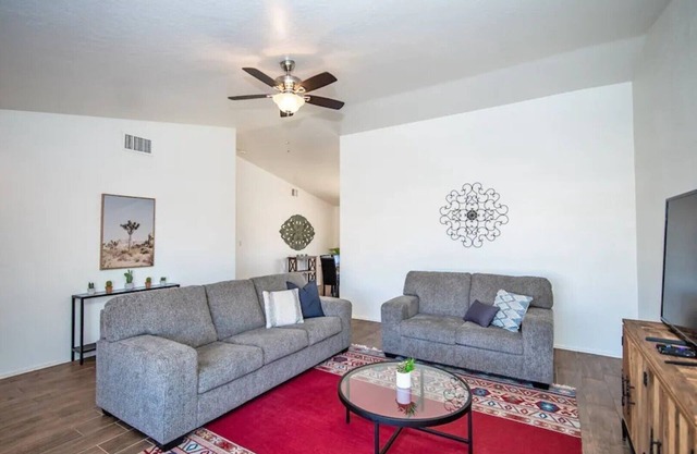 LUXURY Living 2