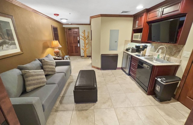 Luxury Living at The Westgate Resort and Spa! Ski-In Ski-Out with Hot Tub!