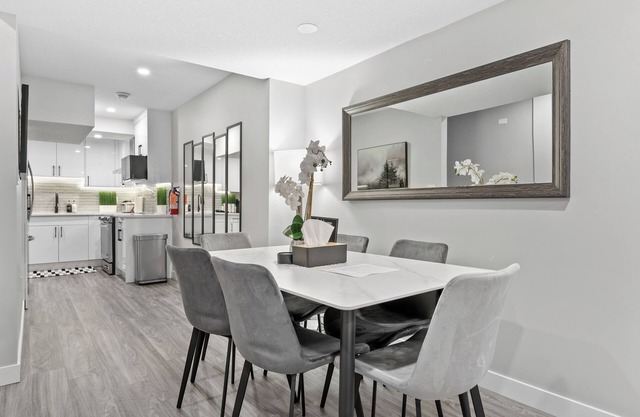 Luxury Living: Exclusive Legal Suite