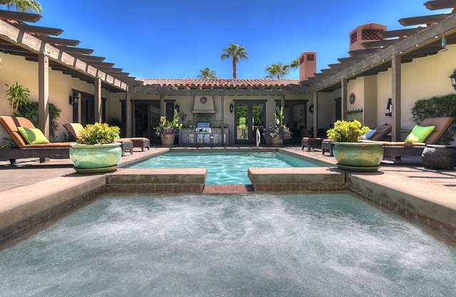 SPIEL ARCADE! 5005 sf w / Outdoor Dining Room, Hacienda im Stil eines Luxus-Resorts