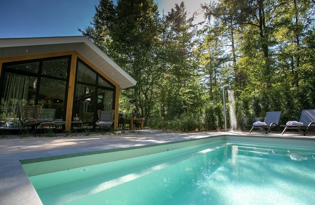 Luxus-Lodge mit privatem Pool