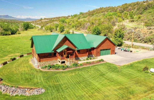 Luxury Log Home - 25 Minutes To Skiing, Boating and Trails!