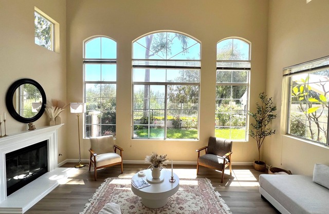 Luxury Master Bedroom Mountain Retreat in Suburbs of Orange County!