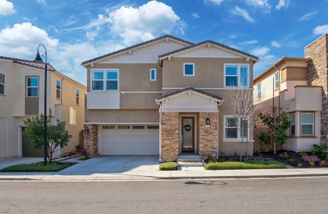 Luxury Mid-Term Rental In Serrano Summit Community