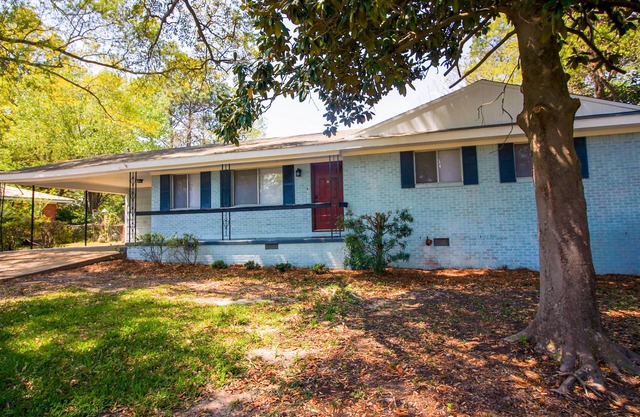 Luxury Midtown Home - Only a few blocks from FGH